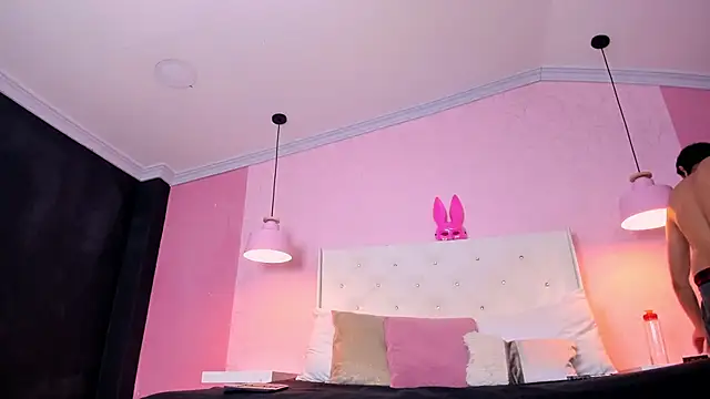 Boss Domiinator online show from 5, 3, 2026