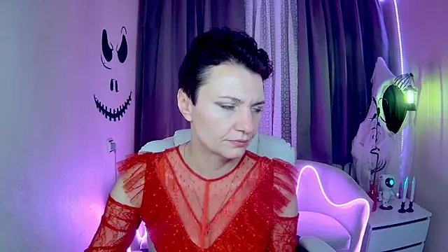 AvaSaturnian online show from 21, 10, 2025