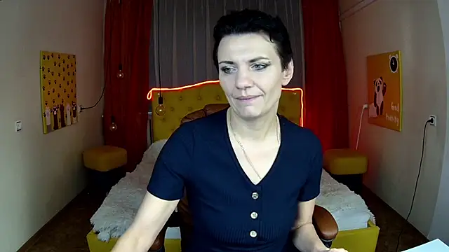 AvaSaturnian online show from 10, 11, 2025