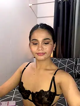 AngelHille online show from 3, 10, 2025