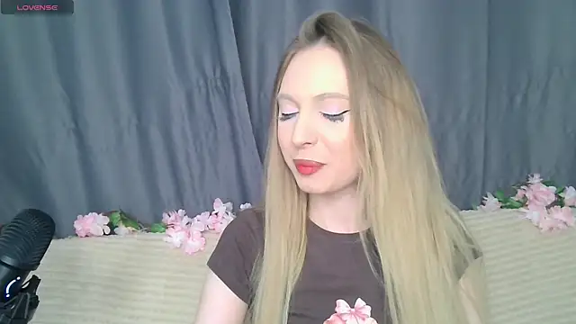 Snapshot of BabbbyFoxxx chatting on 29, 11, 2025 BabbbyFoxxx online show from 29, 11, 2025