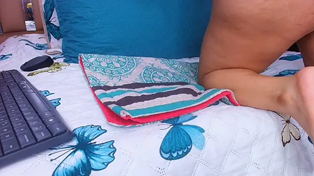 Snapshot of sweegirl69 chatting on 15, 9, 2025 sweegirl69 online show from 15, 9, 2025