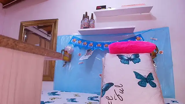 Snapshot of sweegirl69 chatting on 24, 9, 2025 sweegirl69 online show from 24, 9, 2025