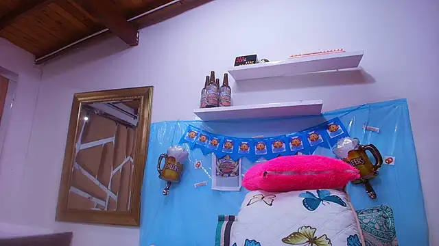 Snapshot of sweegirl69 chatting on 25, 9, 2025 sweegirl69 online show from 25, 9, 2025