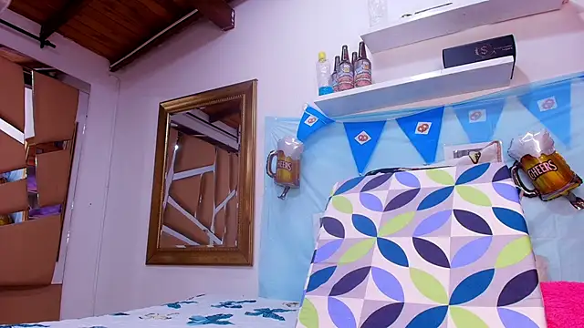 Snapshot of sweegirl69 chatting on 3, 10, 2025 sweegirl69 online show from 3, 10, 2025