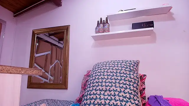 Snapshot of sweegirl69 chatting on 6, 10, 2025 sweegirl69 online show from 6, 10, 2025