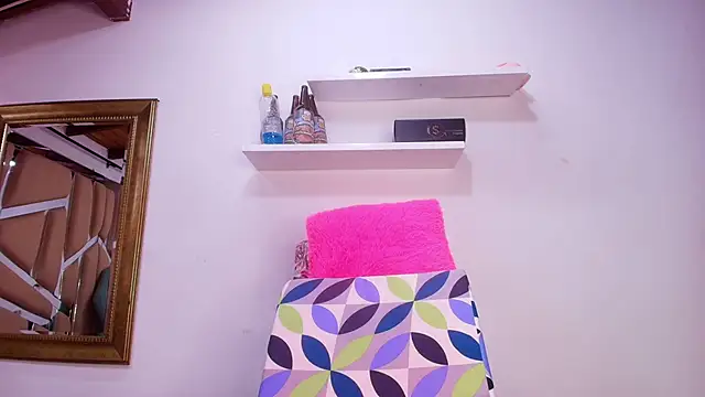 Snapshot of sweegirl69 chatting on 7, 10, 2025 sweegirl69 online show from 7, 10, 2025