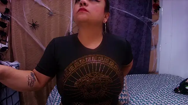 Snapshot of sweegirl69 chatting on 31, 10, 2025 sweegirl69 online show from 31, 10, 2025