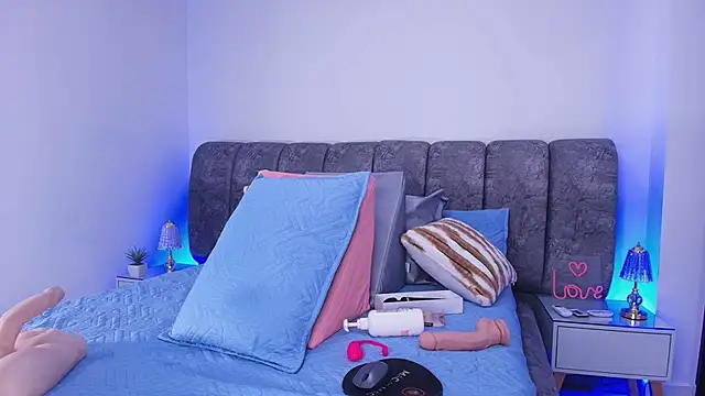 Snapshot of sweegirl69 chatting on 20, 11, 2025 sweegirl69 online show from 20, 11, 2025