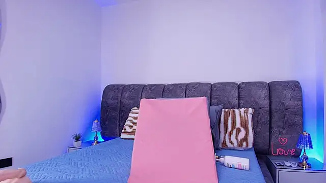 Snapshot of sweegirl69 chatting on 22, 11, 2025 sweegirl69 online show from 22, 11, 2025