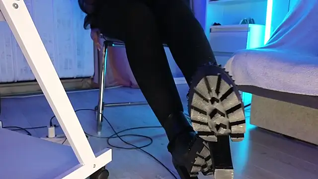 CruelSiren online show from 29, 10, 2025