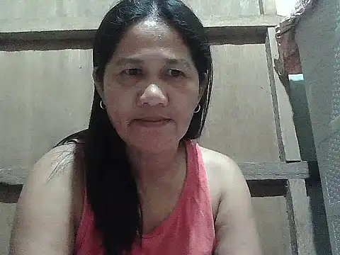 Snapshot of hotmama_063 chatting on 13, 5, 2026 hotmama 063 online show from 13, 5, 2026