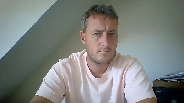 Snapshot of Londonlad818 chatting on 5, 8, 2026 Londonlad818 online show from 5, 8, 2026