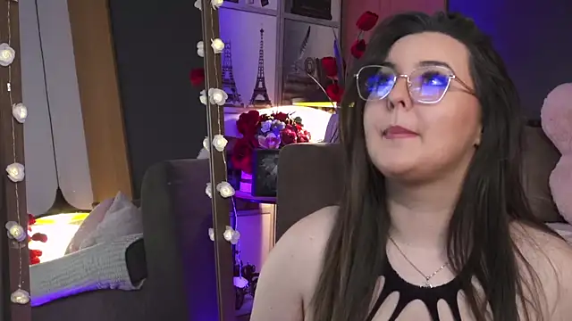 Mia Swano online show from 2, 3, 2026