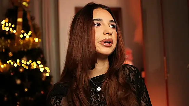 ItalianGirl online show from 16, 12, 2025