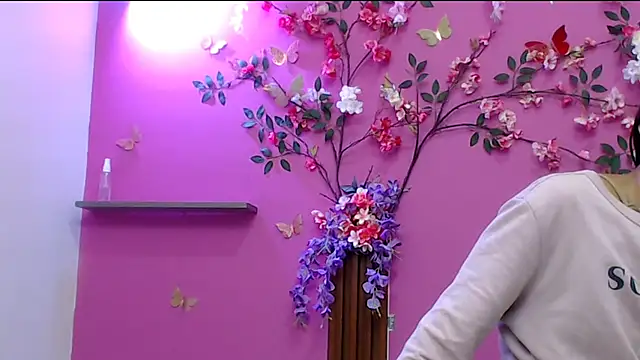 skinnysofia18 online show from 30, 10, 2025