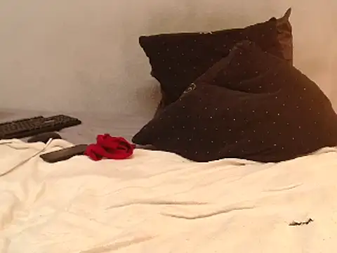 ROYALASS25 online show from 8, 3, 2025