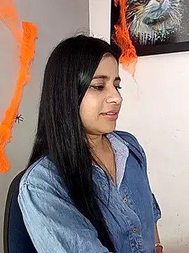 ValerieLove  online show from 1, 11, 2025