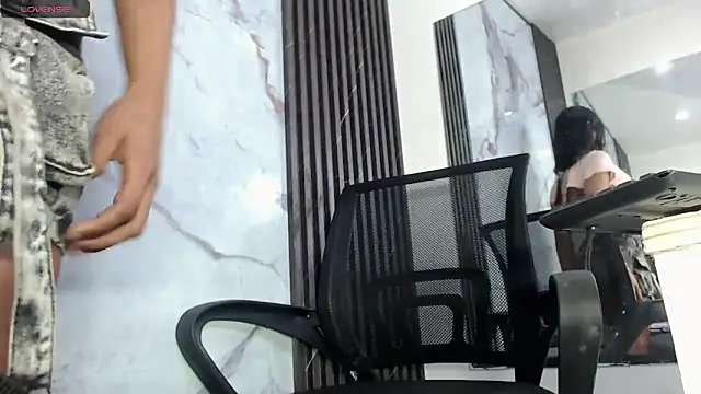 Penelopee Rouse online show from 24, 2, 2026