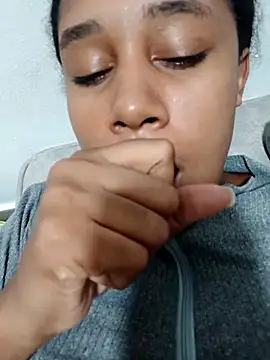 MoniqueMulberry online show from 7, 10, 2025