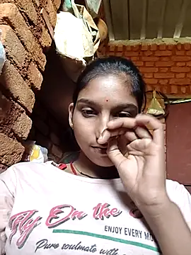 Snapshot of Yatiksha_Beby chatting on 10, 10, 2025 Yatiksha Beby online show from 10, 10, 2025