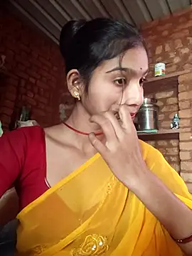Snapshot of Yatiksha_Beby chatting on 6, 11, 2025 Yatiksha Beby online show from 6, 11, 2025