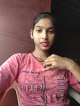 Snapshot of Yatiksha_Beby chatting on 10, 11, 2025 Yatiksha Beby online show from 10, 11, 2025