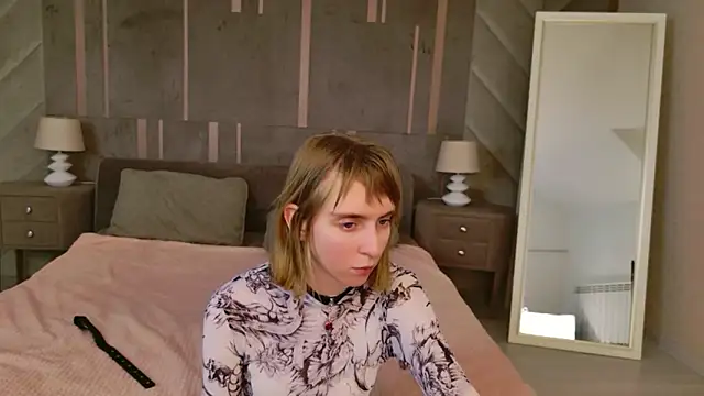 Beverly Gomes online show from 6, 3, 2026