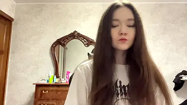 Pikmigirl18 online show from 26, 9, 2025