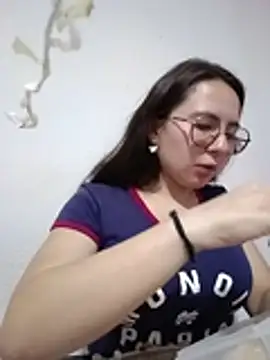 Snapshot of Bella_Sumers chatting on 28, 4, 2026 Bella Sumers online show from 28, 4, 2026