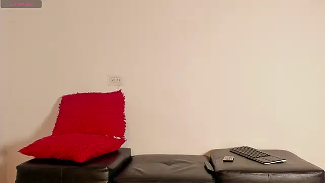 Dark chanel online show from 14, 11, 2025