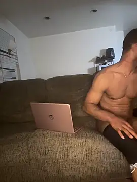Snapshot of kingtaydo chatting on 21, 4, 2026 kingtaydo online show from 21, 4, 2026