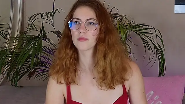 CaitlinMoon online show from 12, 11, 2025