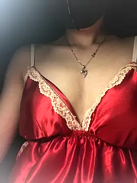 Snapshot of Bee_hunter chatting on 8, 9, 2025 Bee hunter online show from 8, 9, 2025