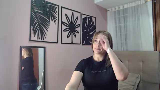 Snapshot of amara_rousse1 chatting on 2, 7, 2026 amara rousse1 online show from 2, 7, 2026