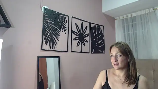 Snapshot of amara_rousse1 chatting on 12, 7, 2026 amara rousse1 online show from 12, 7, 2026