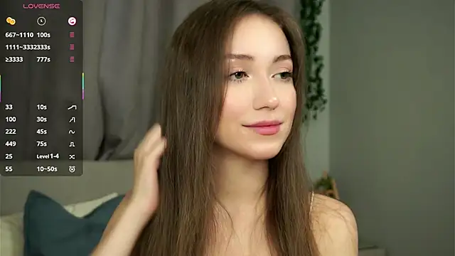 ZeniaBolich online show from 28, 9, 2025