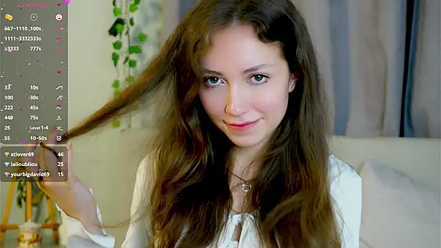 ZeniaBolich online show from 15, 10, 2025