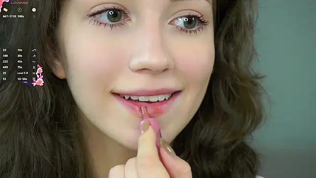 ZeniaBolich online show from 7, 11, 2025