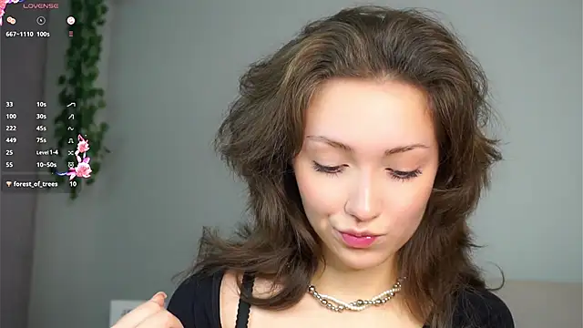 ZeniaBolich online show from 16, 11, 2025