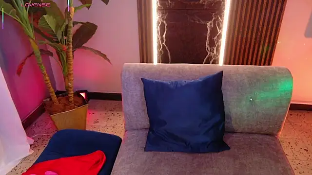 La Diabla 111  online show from 6, 1, 2026