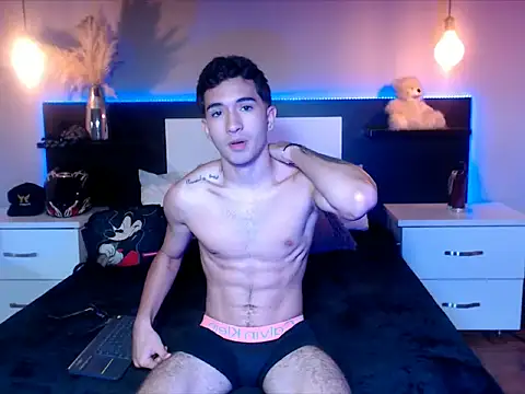 Snapshot of eriikjoness chatting on 3, 10, 2025 eriikjoness online show from 3, 10, 2025