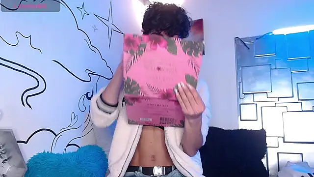 Trinity Knox online show from 22, 11, 2025