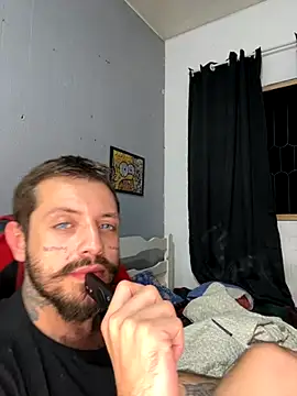 Snapshot of Luccaskonig chatting on 21, 11, 2025 Luccaskonig online show from 21, 11, 2025