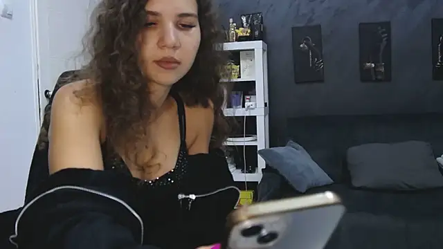 Snapshot of bigbuttjeny chatting on 21, 9, 2025 bigbuttjeny online show from 21, 9, 2025