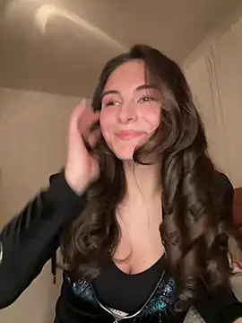 SophiiaStarr online show from 18, 4, 2026