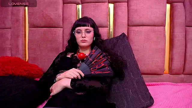 Snapshot of XBODTRIIPX chatting on 4, 10, 2025 XBODTRIIPX online show from 4, 10, 2025