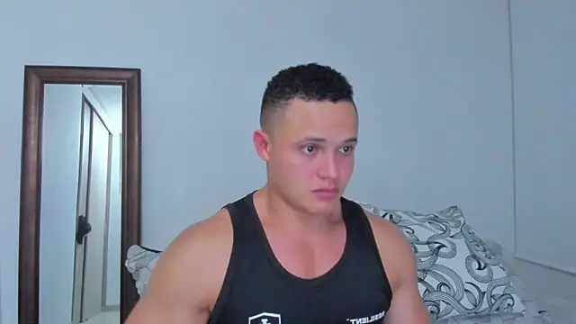 Snapshot of KingLevi01 chatting on 8, 6, 2026 KingLevi01 online show from 8, 6, 2026