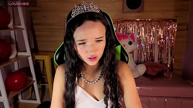 bella vibess s online show from 13, 4, 2026