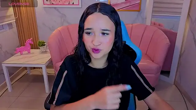 Snapshot of bella_vibess_s chatting on 14, 6, 2026 bella vibess s online show from 14, 6, 2026